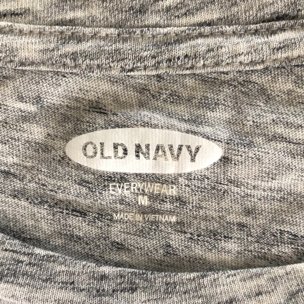 “All Things With Love” Old Navy T-shirt - Picture 2 of 3